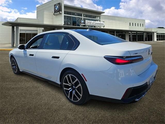 new 2023 BMW 760 car, priced at $83,623