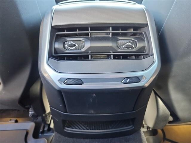 new 2023 BMW 760 car, priced at $83,623