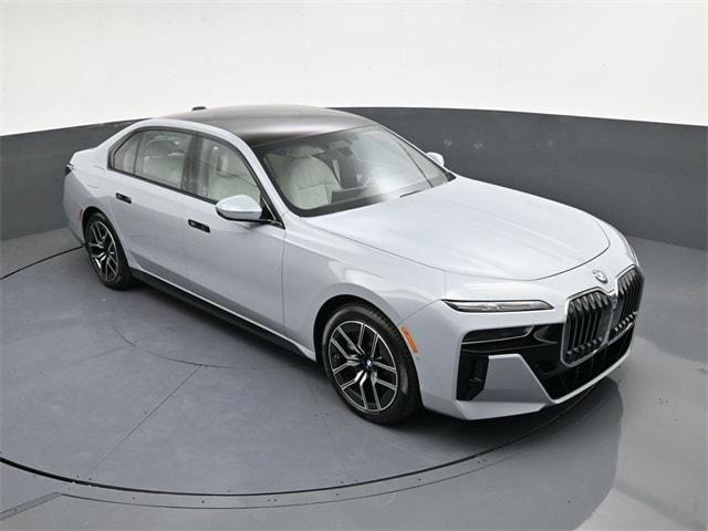 new 2025 BMW 760 car, priced at $134,105