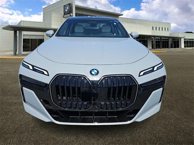 new 2025 BMW 760 car, priced at $128,450