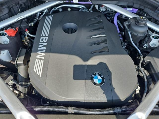 new 2025 BMW X7 car, priced at $93,690