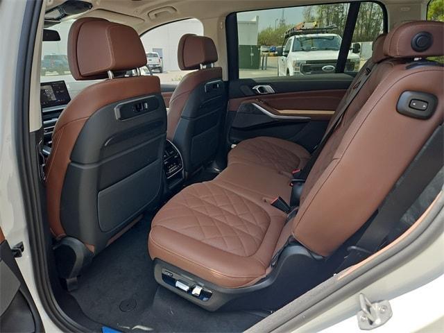 new 2025 BMW X7 car, priced at $93,690