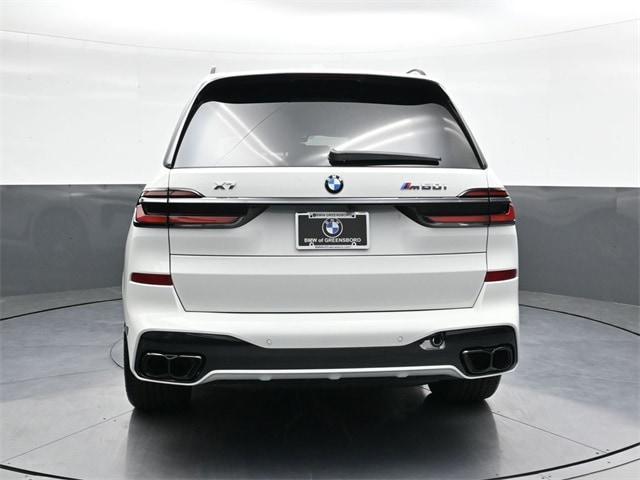 new 2026 BMW X7 car, priced at $118,275