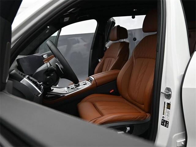 new 2026 BMW X7 car, priced at $118,275