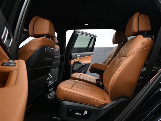 new 2026 BMW X7 car, priced at $102,925