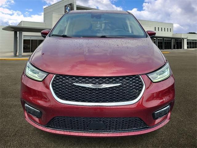 used 2023 Chrysler Pacifica car, priced at $20,596