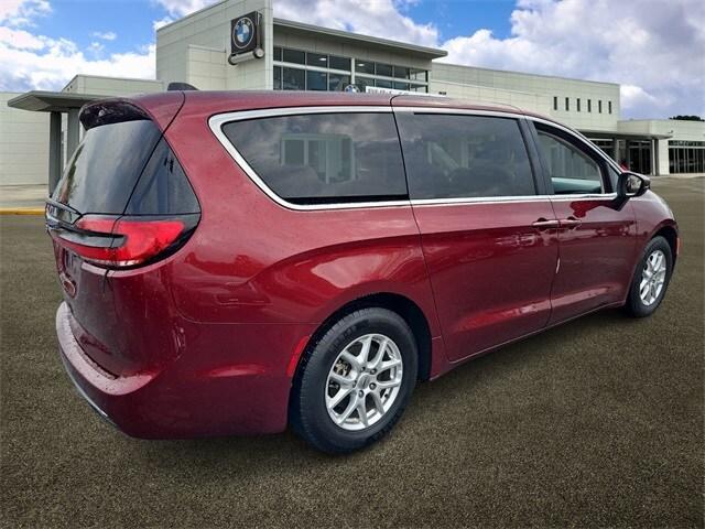 used 2023 Chrysler Pacifica car, priced at $20,596