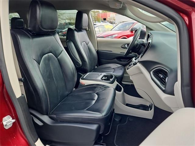 used 2023 Chrysler Pacifica car, priced at $20,596