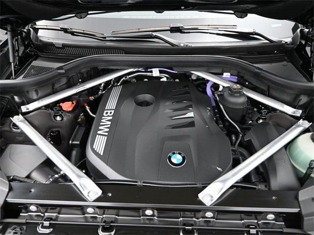 new 2026 BMW X7 car, priced at $92,785