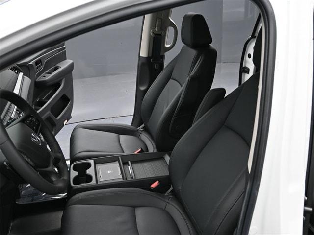 used 2025 Honda Odyssey car, priced at $42,300