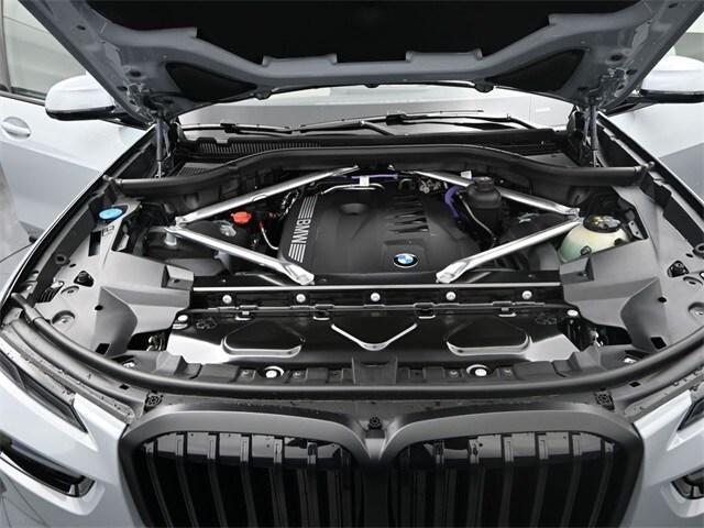 new 2026 BMW X7 car, priced at $101,655