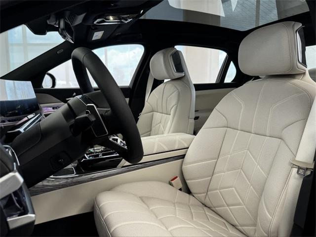 new 2024 BMW 760 car, priced at $130,475