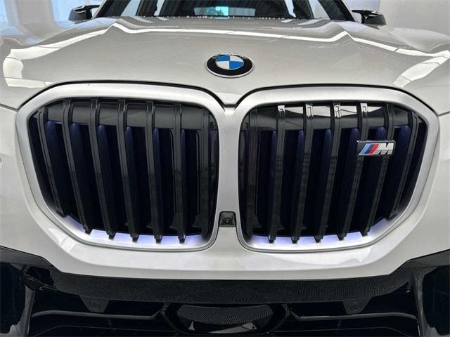 new 2025 BMW X7 car, priced at $117,285