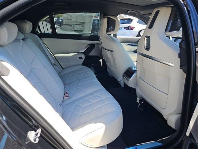 new 2025 BMW 760 car, priced at $129,700