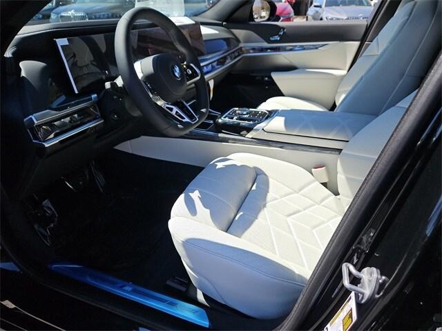 new 2025 BMW 760 car, priced at $129,700
