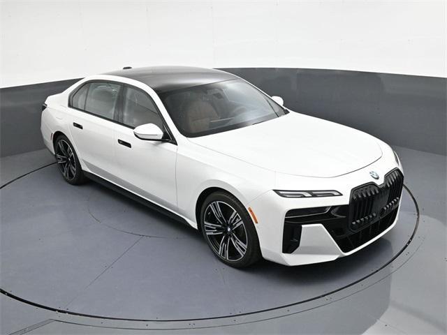 new 2025 BMW 760 car, priced at $129,750