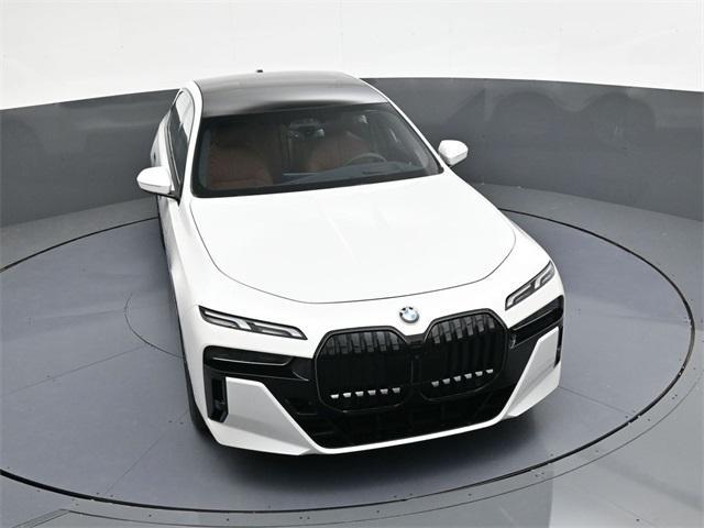new 2025 BMW 760 car, priced at $129,750