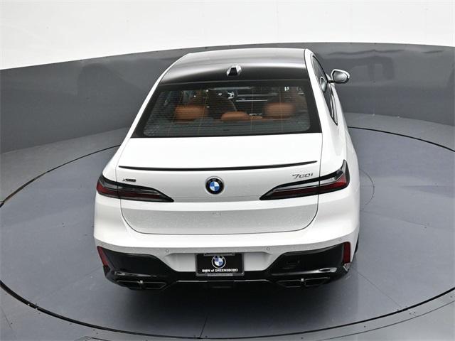 new 2025 BMW 760 car, priced at $129,750