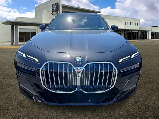 new 2025 BMW 760 car, priced at $130,850