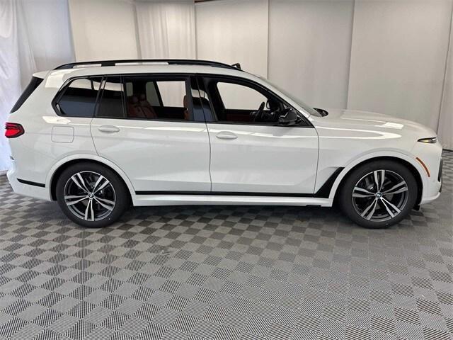 new 2025 BMW X7 car, priced at $117,450