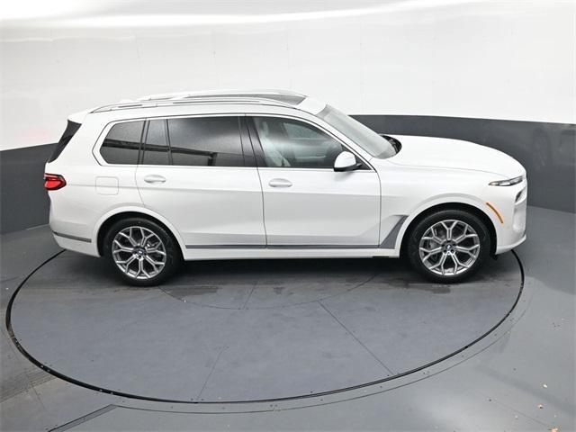 new 2026 BMW X7 car, priced at $100,475