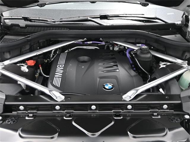 new 2026 BMW X7 car, priced at $100,475