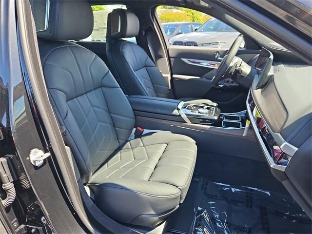 new 2025 BMW 760 car, priced at $129,750