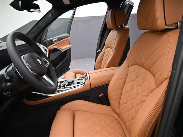 new 2026 BMW X7 car, priced at $98,725