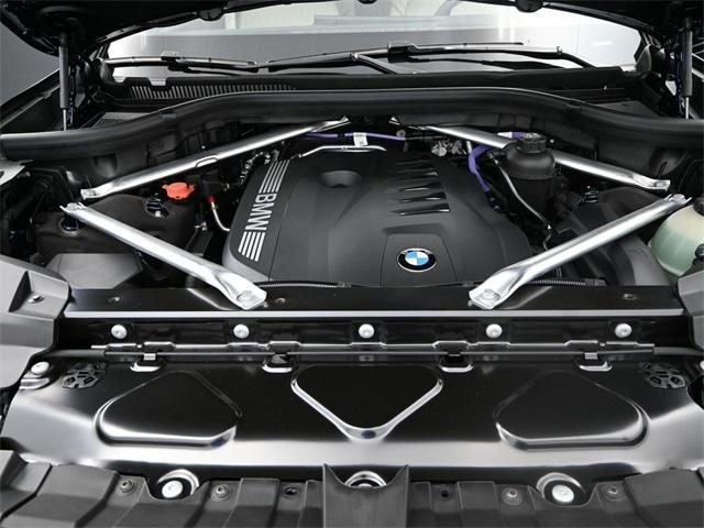 new 2026 BMW X7 car, priced at $106,825