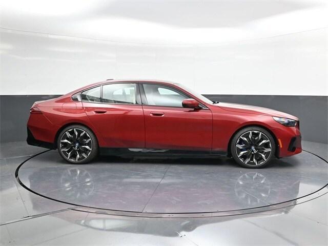 new 2025 BMW 550e car