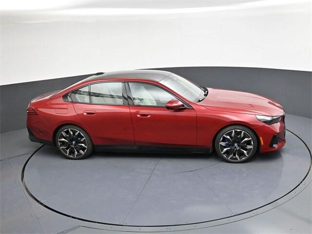 new 2025 BMW 550e car