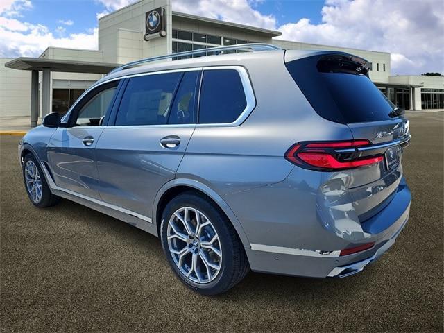 new 2025 BMW X7 car, priced at $93,705