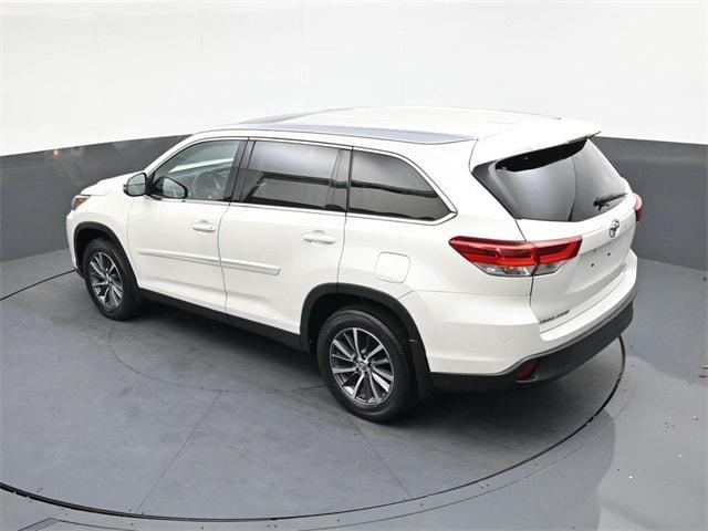 used 2019 Toyota Highlander car, priced at $30,421