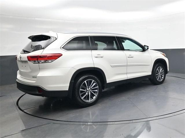 used 2019 Toyota Highlander car, priced at $30,421