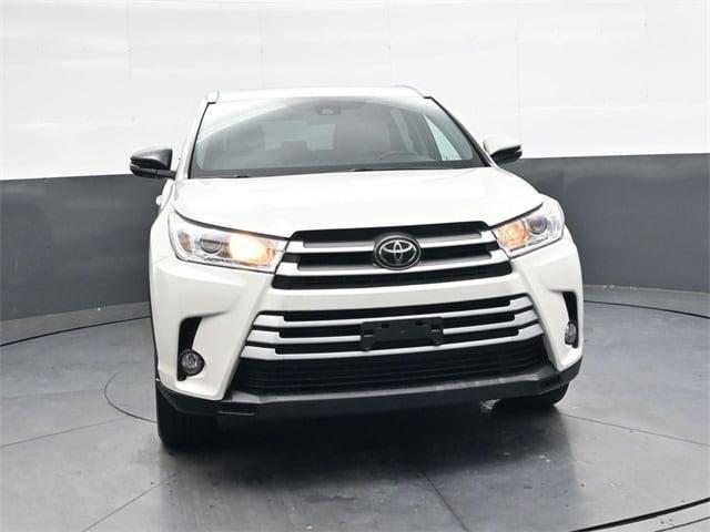used 2019 Toyota Highlander car, priced at $30,421