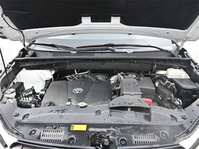 used 2019 Toyota Highlander car, priced at $31,969