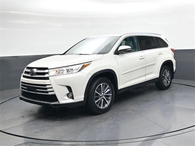 used 2019 Toyota Highlander car, priced at $30,421