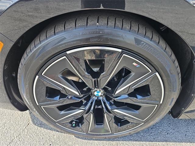 new 2025 BMW i7 car, priced at $131,075
