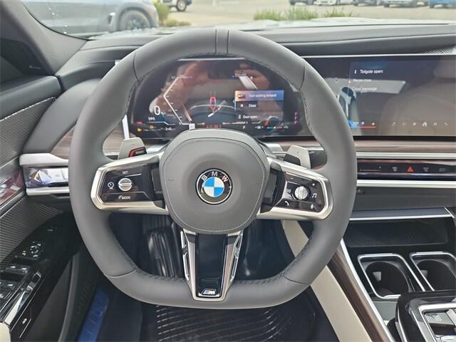 new 2025 BMW 760 car, priced at $132,600