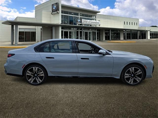new 2025 BMW 760 car, priced at $132,600