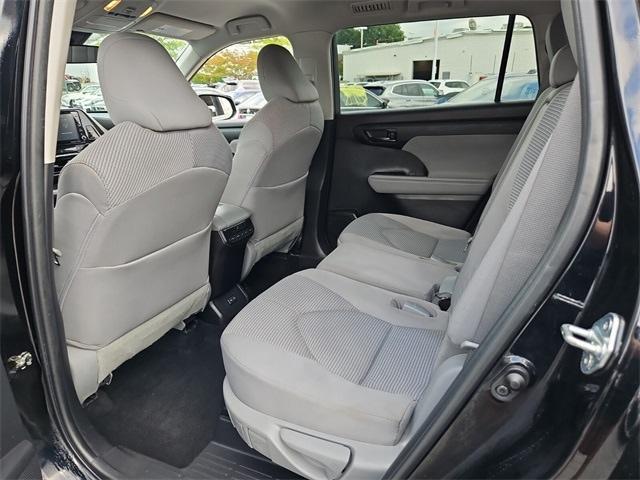 used 2022 Toyota Highlander car, priced at $30,600
