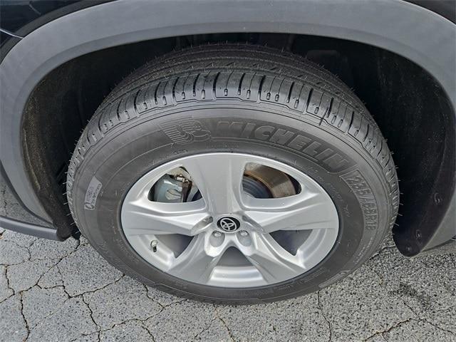 used 2022 Toyota Highlander car, priced at $30,600