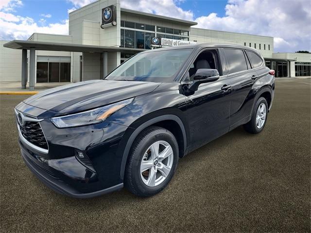 used 2022 Toyota Highlander car, priced at $30,600