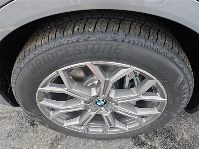 new 2025 BMW X7 car, priced at $96,010