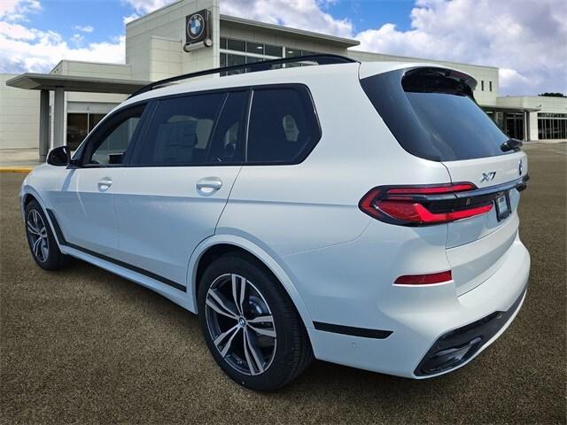 new 2026 BMW X7 car, priced at $98,275