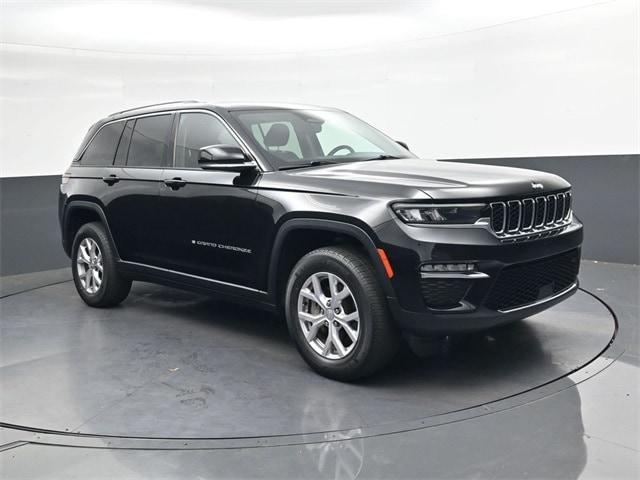 used 2022 Jeep Grand Cherokee car, priced at $28,262