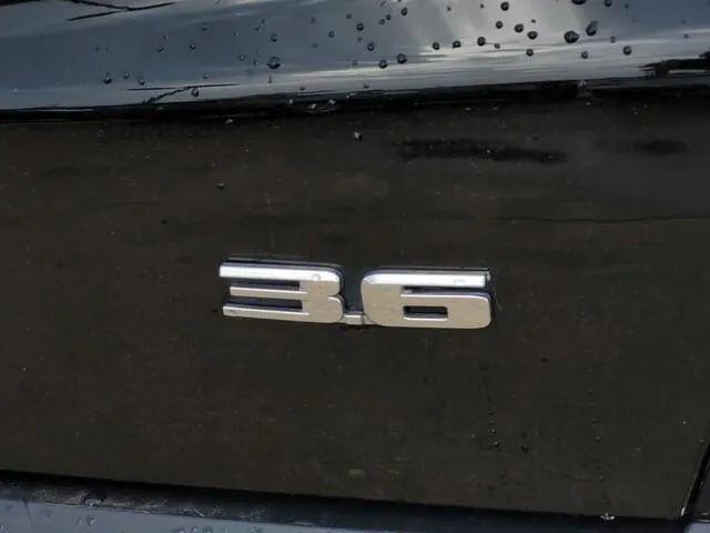 used 2018 Cadillac XT5 car, priced at $19,565