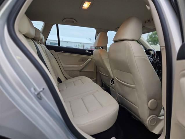 used 2012 Volkswagen Jetta SportWagen car, priced at $8,595