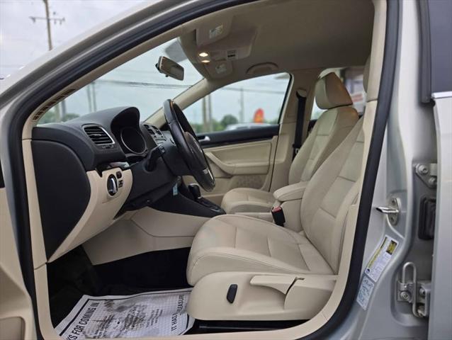 used 2012 Volkswagen Jetta SportWagen car, priced at $8,595