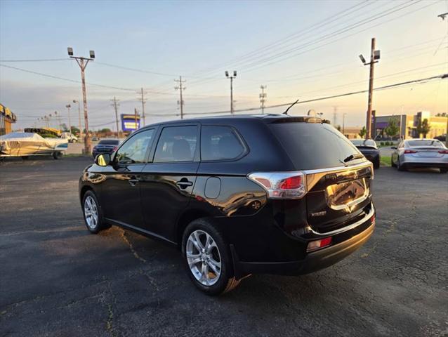 used 2014 Mitsubishi Outlander car, priced at $5,595